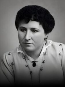 Błogosławiona Maria Climent Mateu na czarno-białej fotografii portretowej.
