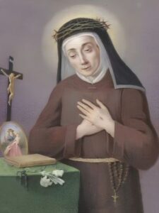 Święta Maria Franciszka od Pięciu Ran w brązowym habicie z dłońmi skrzyżowanymi na piersi